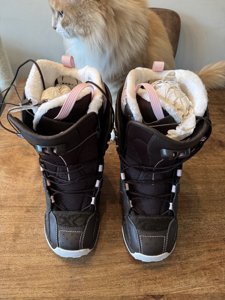 Nieuw en nooit gedragen dames snowboardboots van Salomon, Ophalen, Nieuw, Schoenen