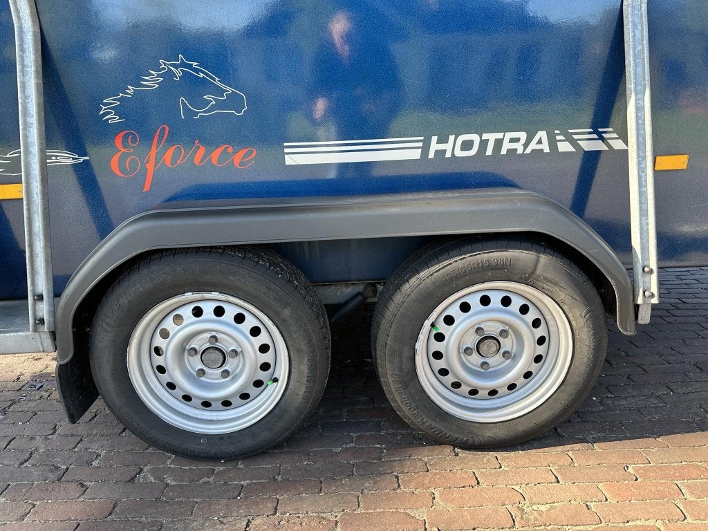 Hotra 2 paards volpolyester trailer zadelkamer 3e remlicht, Gebruikt, Overige typen