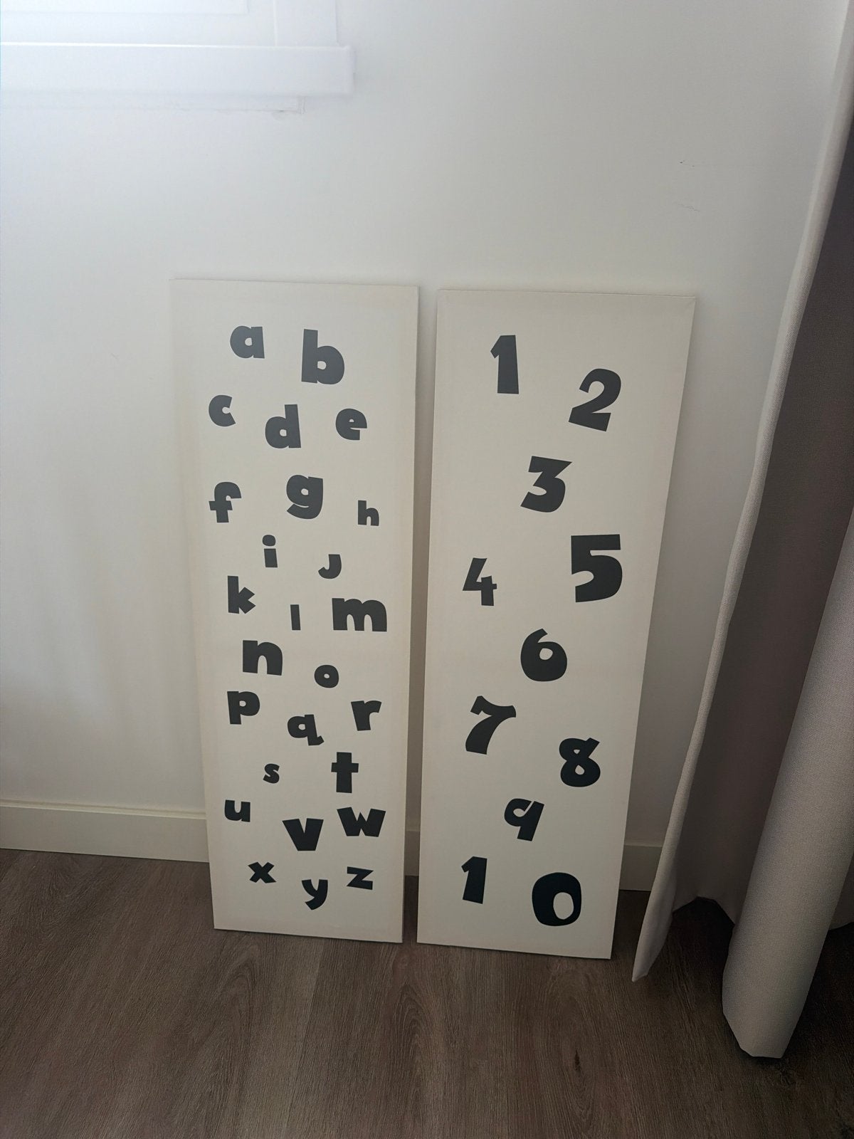 Decoratieve platen met alfabet en cijfers, Ophalen, Hout, Gebruikt, Modern