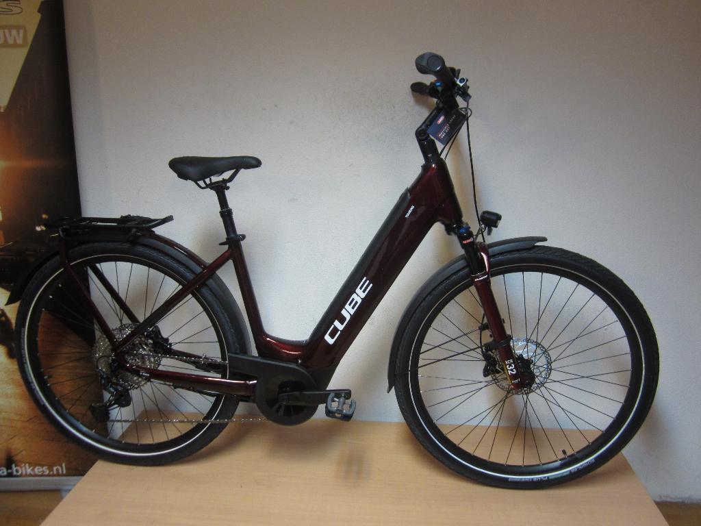 Cube Touring Hybrid Excellent twv 3299 euro    Nieuw, Fietsen en Brommers, Elektrische fietsen, 51 tot 55 cm, Ophalen, Nieuw, Cube