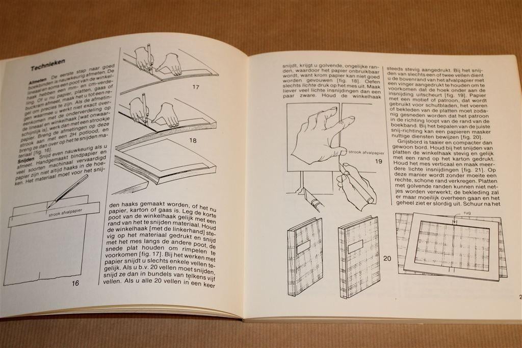 Boekbinden — Een ambachtelijk instructieboek — met ill., Ophalen of Verzenden, Gelezen, Overige onderwerpen