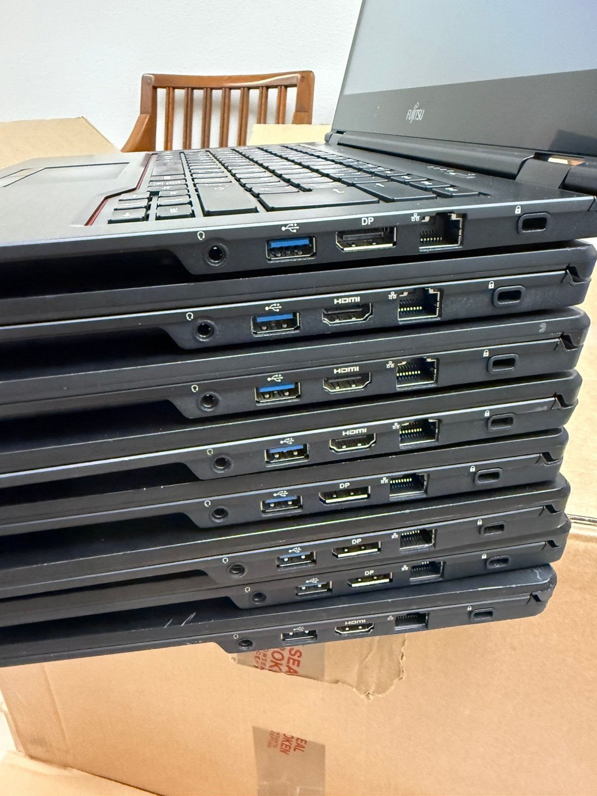 3x u748, 3x u749(i5,laptop,ssd,8e gen,4gb,128gb), Computers en Software, Windows Tablets, Ophalen, Zo goed als nieuw, 10 inch
