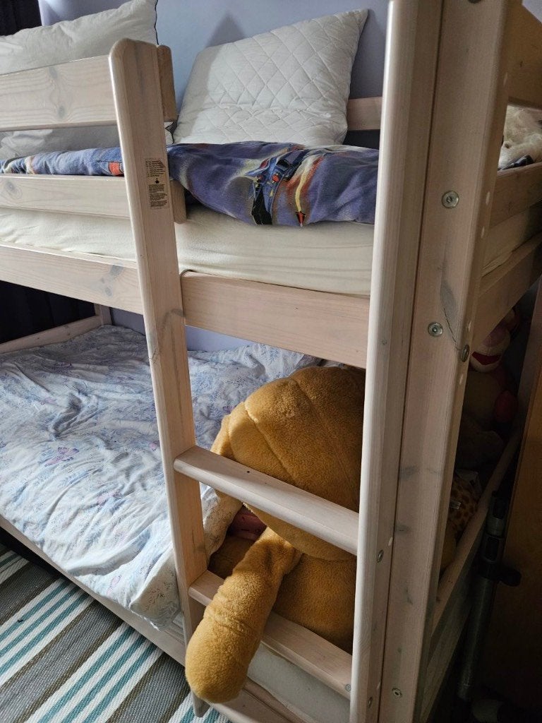 Z.g.a.n. white wash Stapelbed met lattenbodems