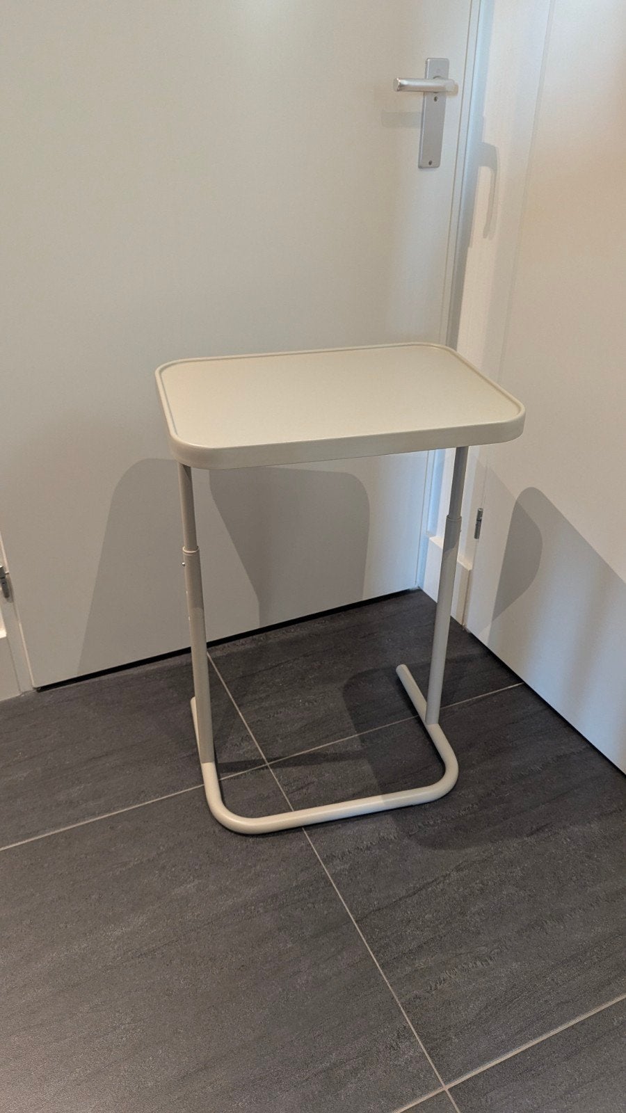 IKEA Björkåsen laptoptafel - Verstelbaar en kantelbaar, Ophalen, Zo goed als nieuw, 70 tot 120 cm