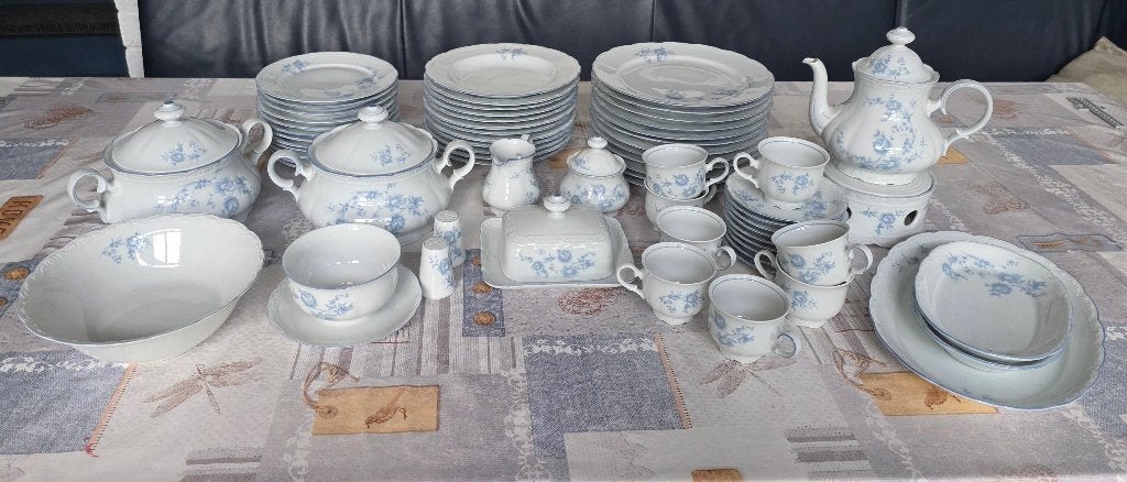 73 delig Mitterteich Bavaria "Blaue Rose" servies te koop., Ophalen