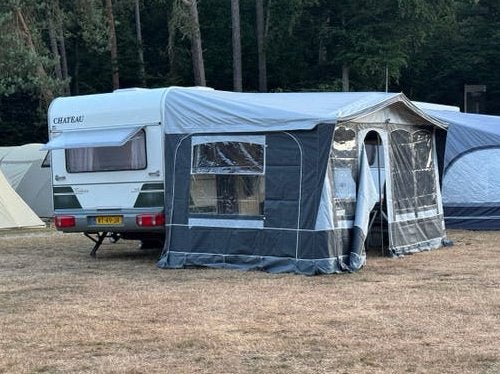 Chateau calista 430 caravan, Caravans en Kamperen, Chateau, Rondzit, 750 - 1000 kg, Particulier