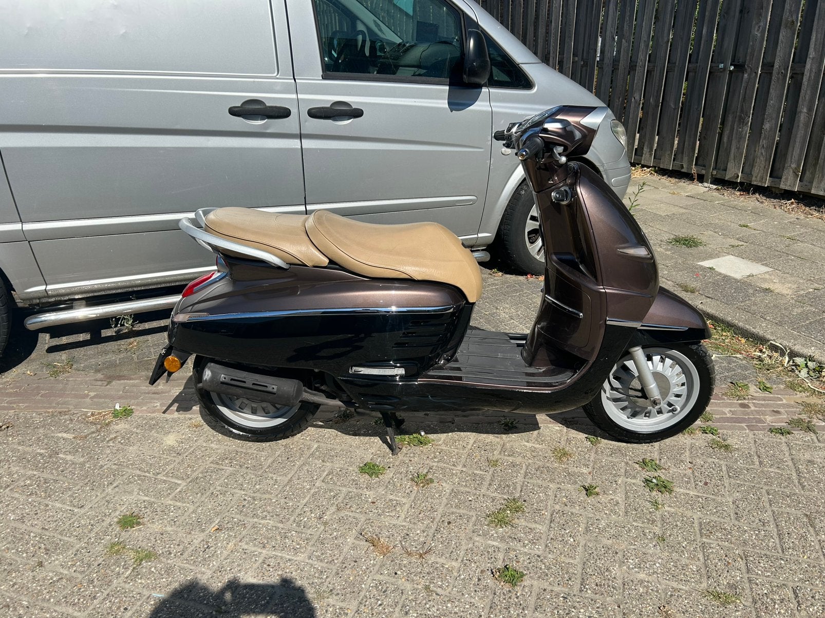 Peugeot Django 2015 3000km inruil mogelijk, Fietsen en Brommers, Ophalen, Overige modellen, Maximaal 45 km/u, Zo goed als nieuw