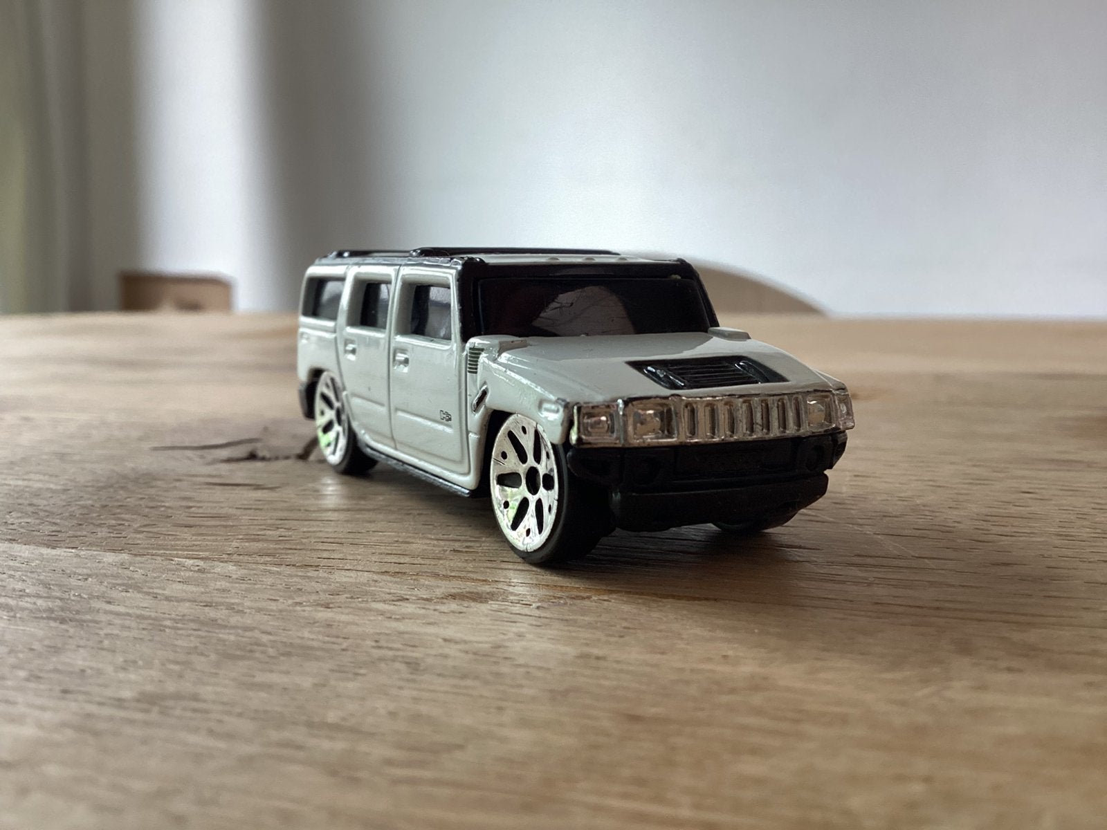 Maisto Hummer H2 SUV 1:64 – Wit – Fresh Metal, Ophalen of Verzenden, Gebruikt, Auto