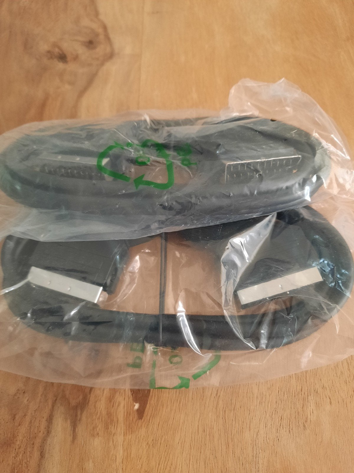 2 nieuwe kabels, Ophalen, Nieuw, Minder dan 2 meter, Scartkabel