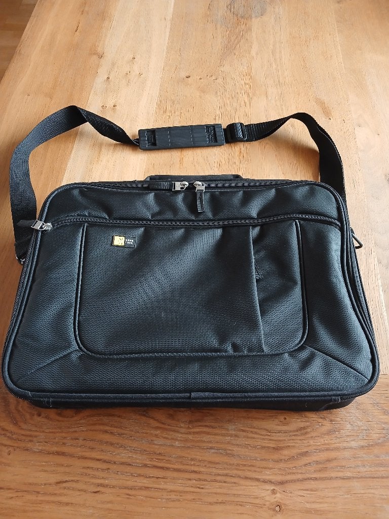Laptoptas CASE LOGIC, Gebruikt, Waterafstotend, 17 inch of meer, Ophalen of Verzenden
