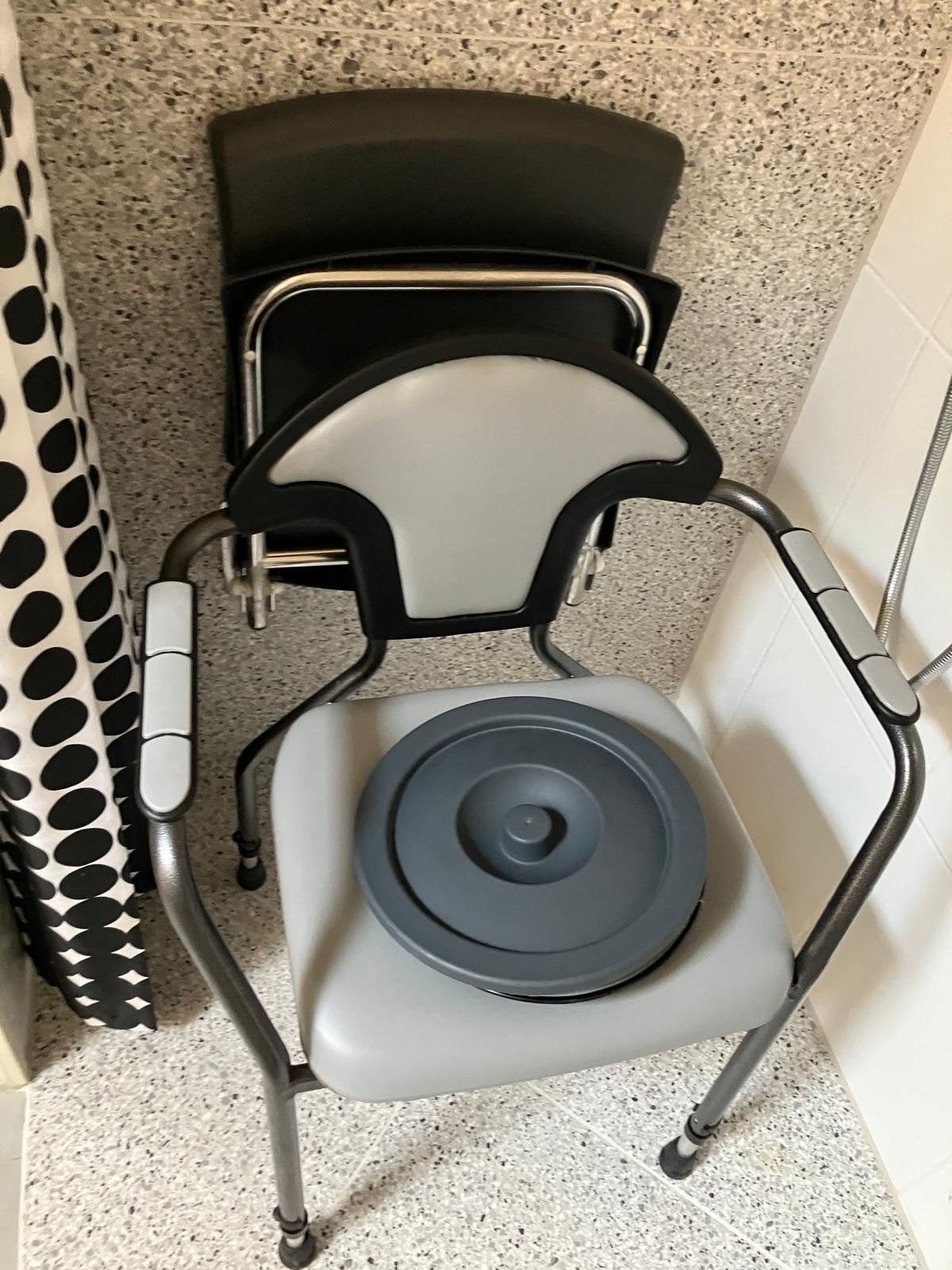 Toiletstoel - Postoel, merk Herdegen, Ophalen