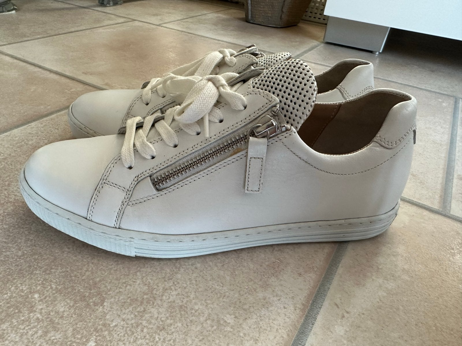 Gabor Comfort witte sneakers met ritsen maat 5 G, Ophalen of Verzenden, Zo goed als nieuw, Wit, Sneakers of Gympen