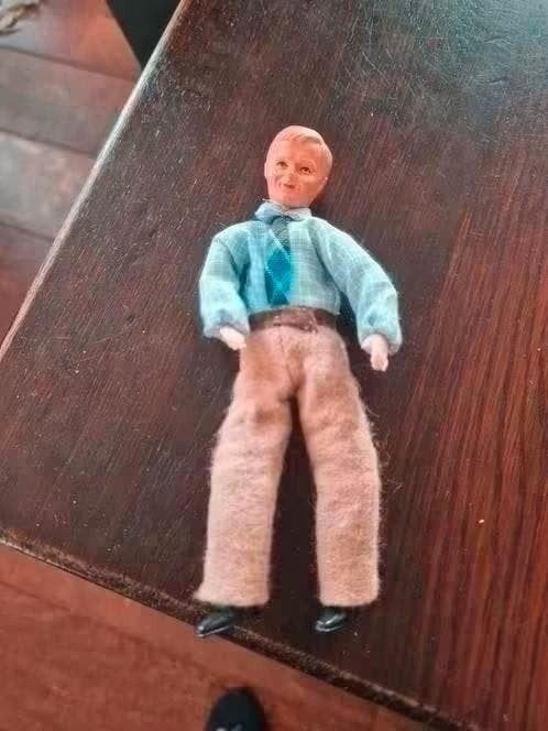 Oud Caco popje man 13 cm, Verzamelen, Poppen, Ophalen of Verzenden, Gebruikt, Pop