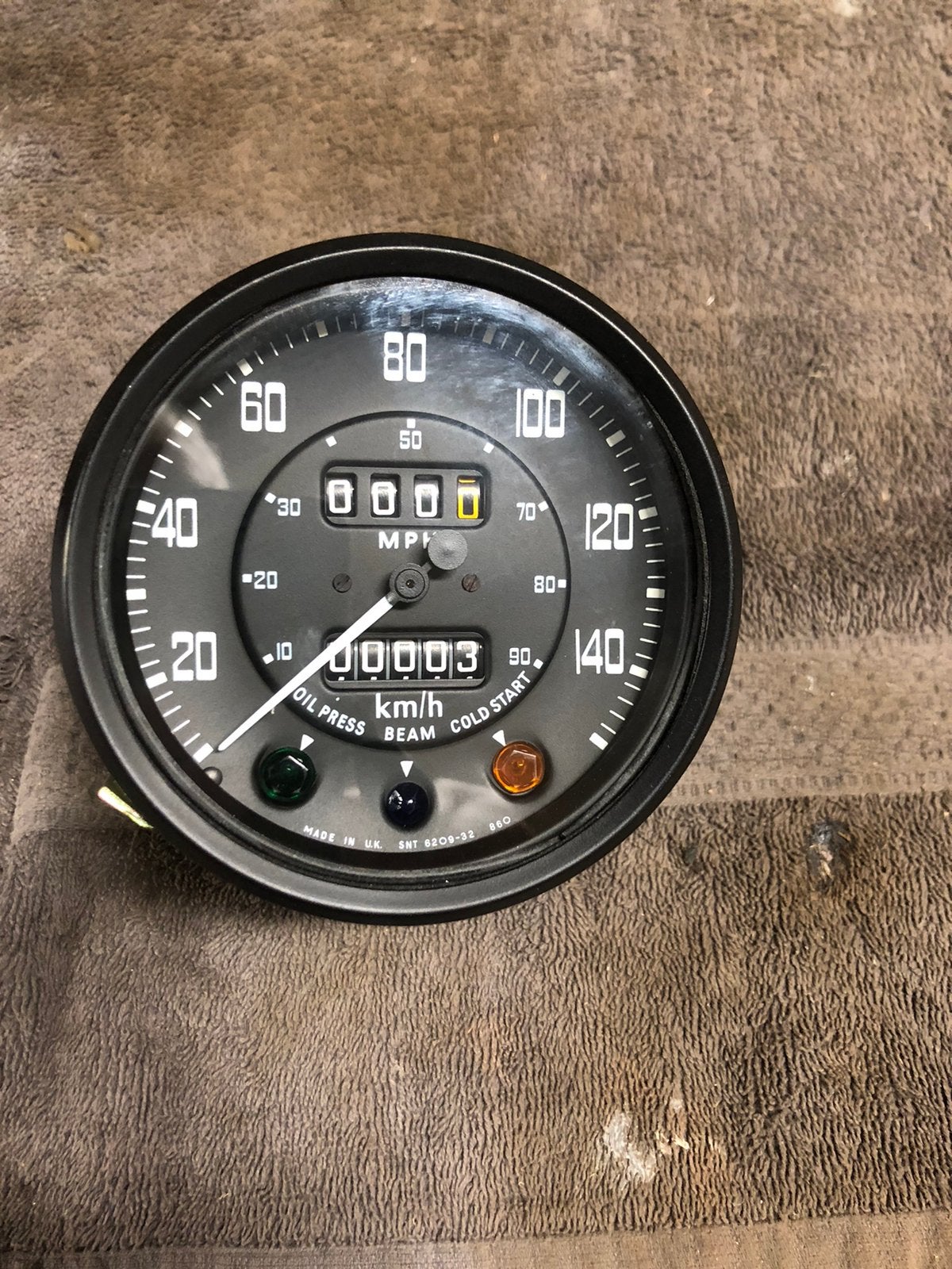Land Rover Lightweigt km teller  serie 3 , band 7,50 x16, Ophalen of Verzenden