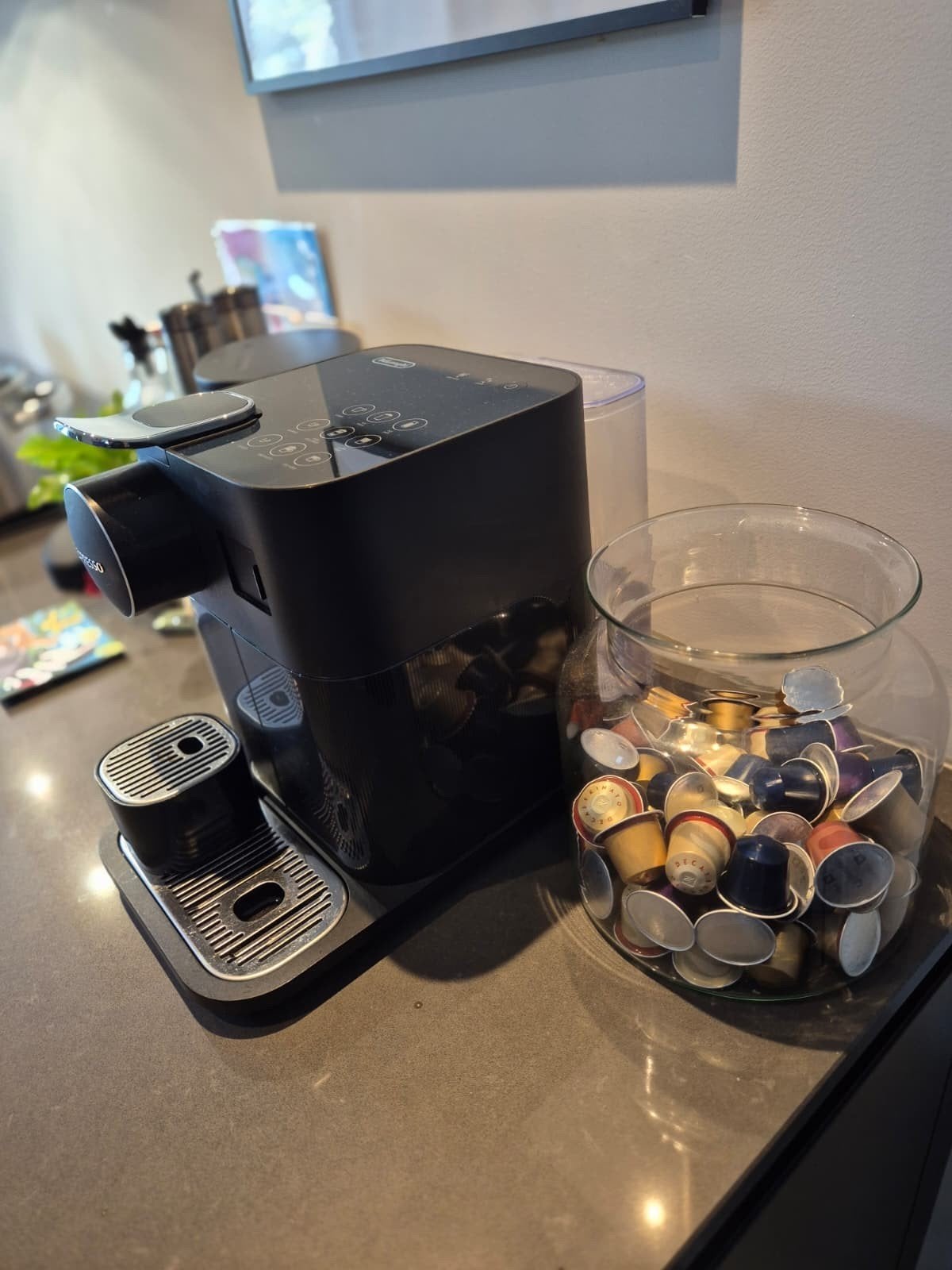 Foto 3 van Nespresso De'Longhi gran Lattissima zwart