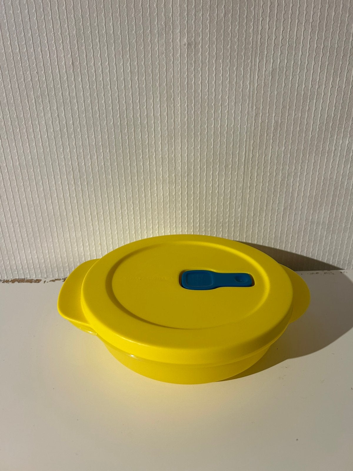 Gele Tupperware kom met deksel - 400ML -, Ophalen of Verzenden