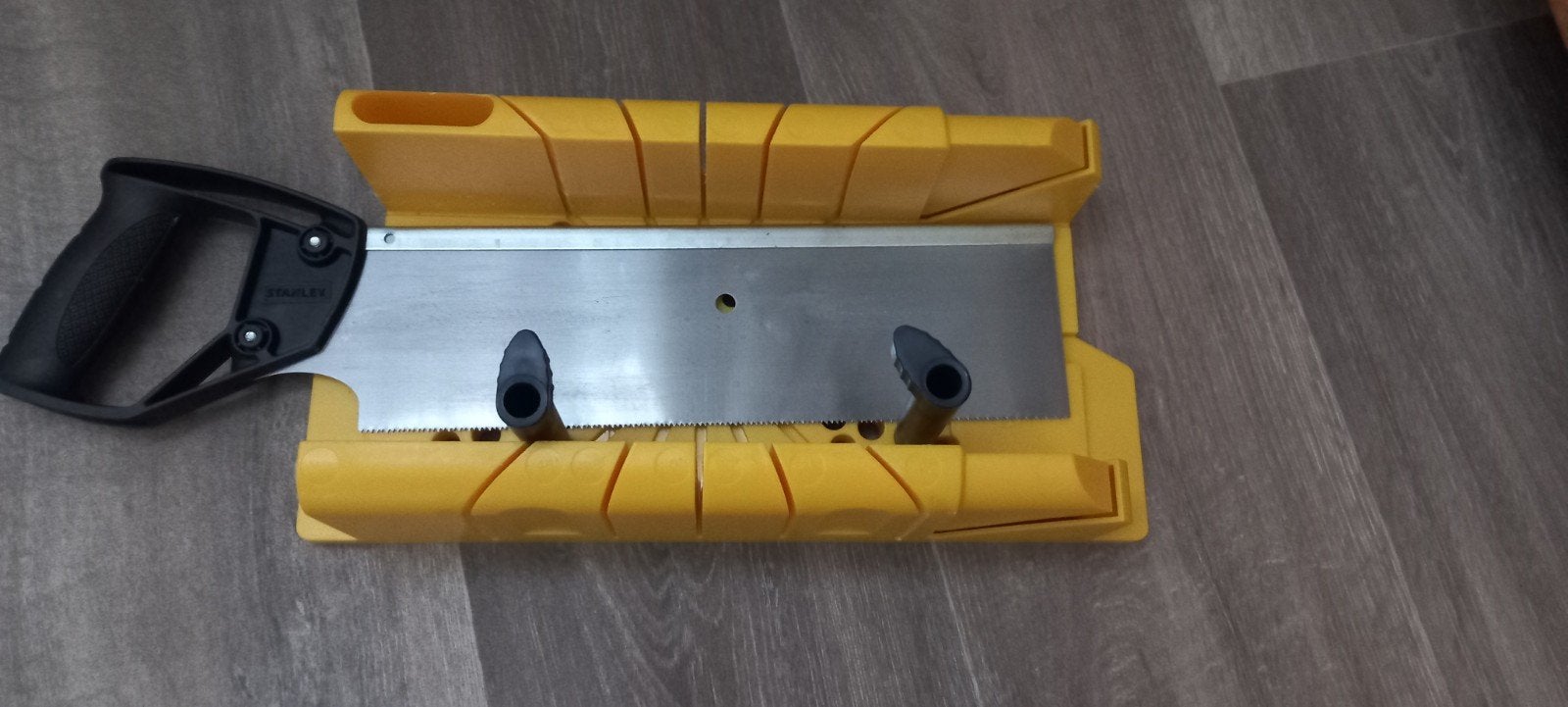 Stanley zaag met verstekbak, Ophalen, Zo goed als nieuw, Zaag, Stanley