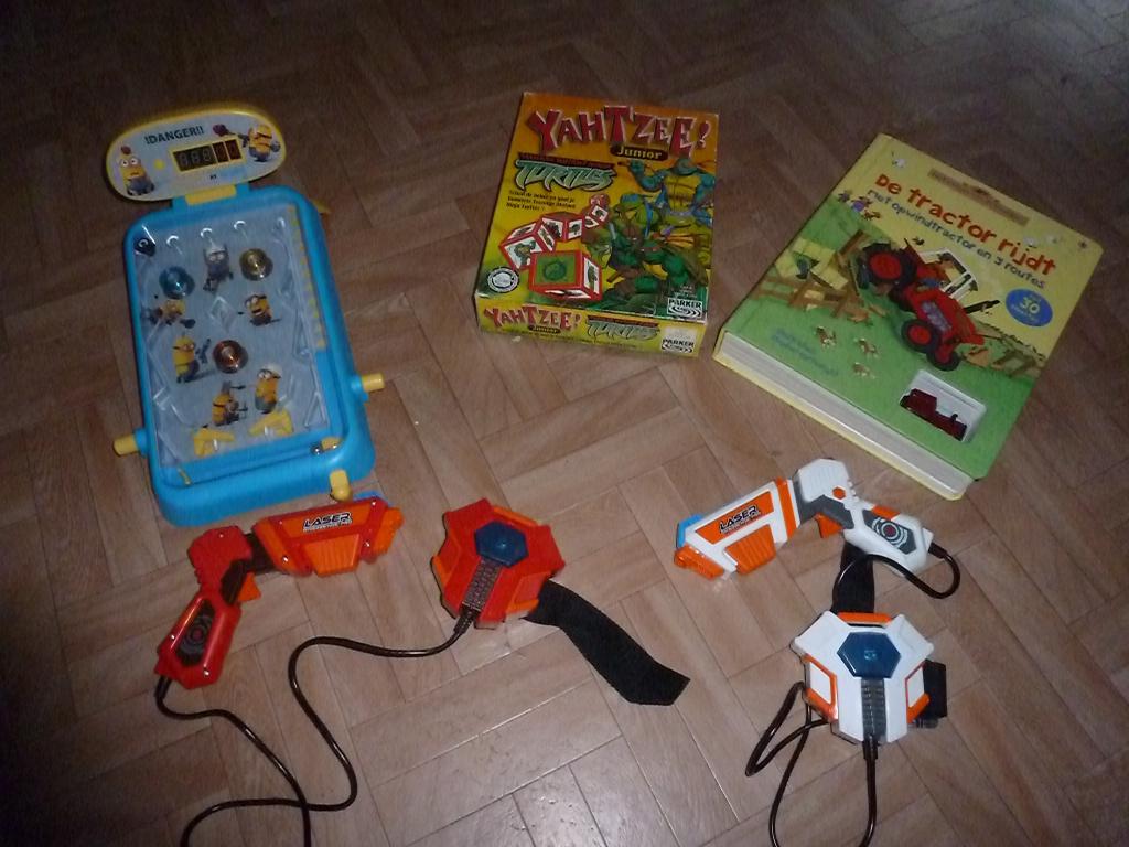 Veel jongen speelgoed, Ophalen, Zo goed als nieuw, Jongen