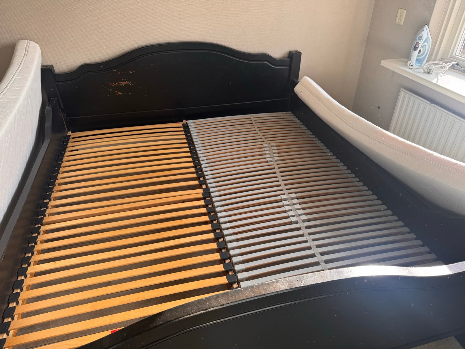 Zwart king size bed 180x200 met twee mattresses, Huis en Inrichting, Ophalen, Gebruikt, Zwart, Tweepersoons