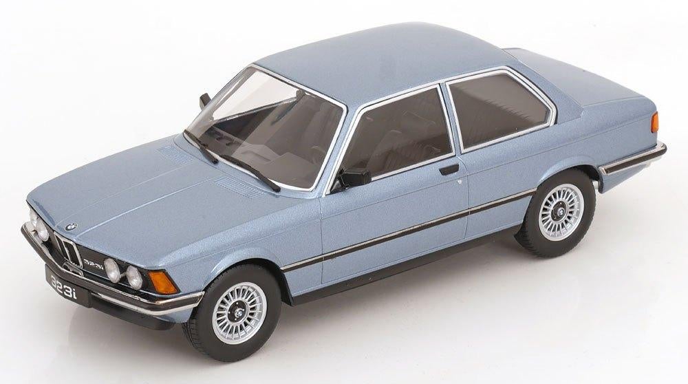 BMW 323i (E21) 1978 Helblauw Metallic 1-18 KK-Scale (Metaal), Hobby en Vrije tijd, Overige merken, Tschuiten@hotmail.com, Duitsland