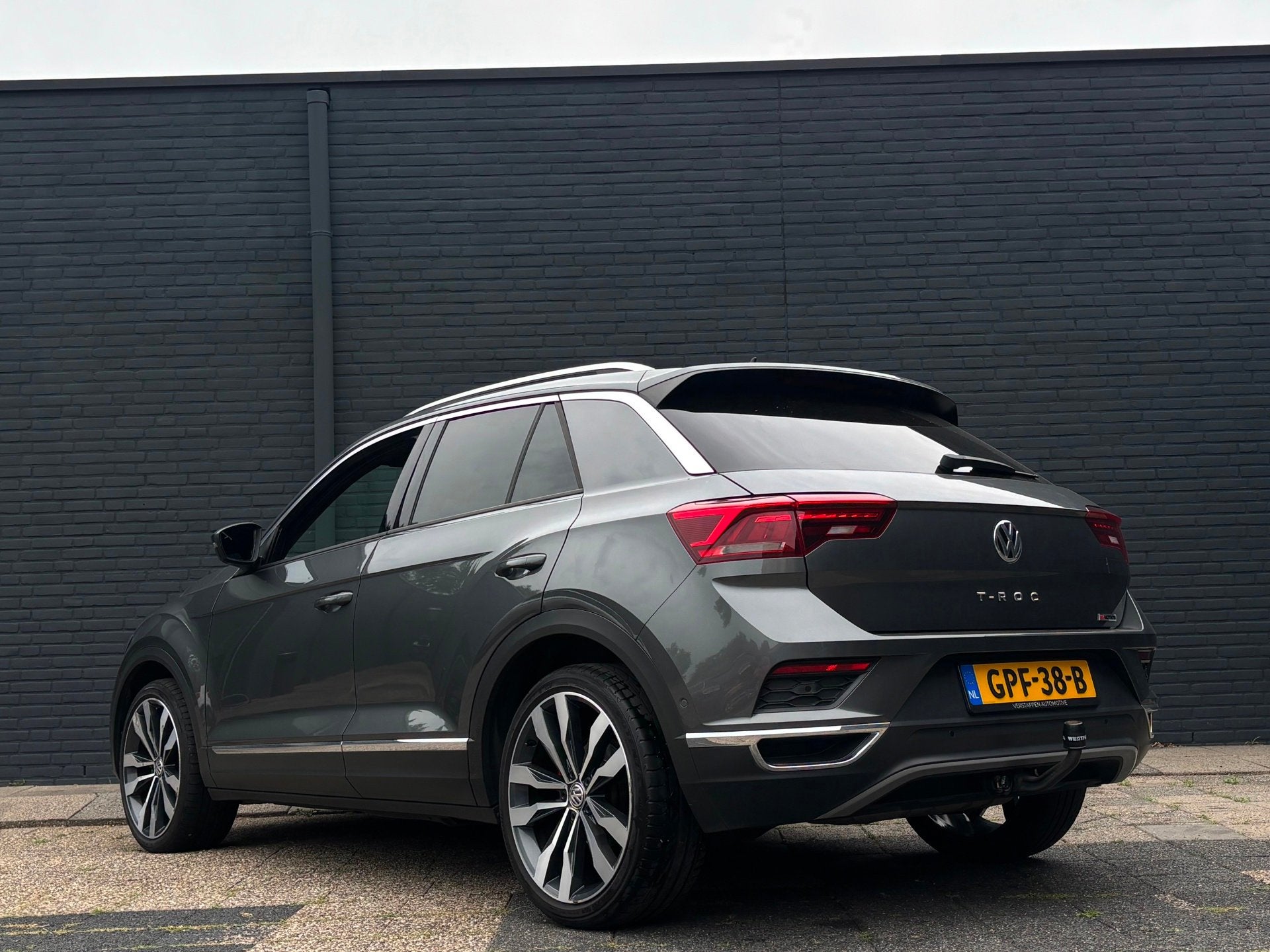 Volkswagen T-ROC 2.0 TSI 4Motion Sport | Pano | Stoel & Stuu, Automaat, 15 km/l, Gebruikt, Euro 6