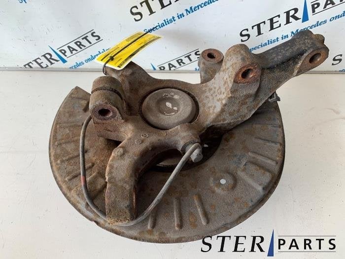 Fusee links-voor van een Mercedes Vito, Auto-onderdelen, Gebruikt, -, Ophalen of Verzenden, -