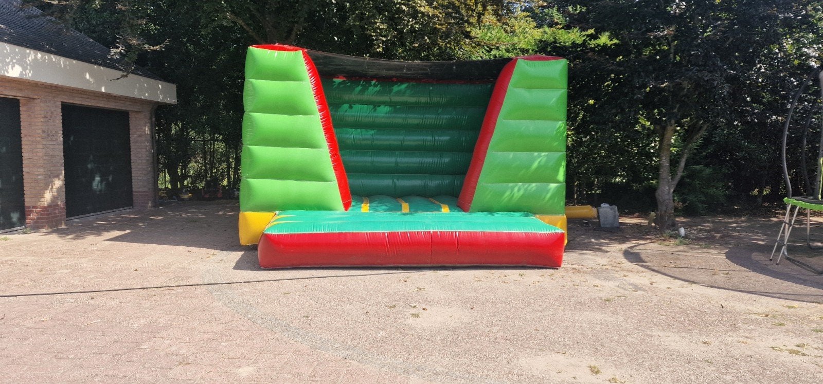 Groot springkussen met blower Mas Friesland, Ophalen, Gebruikt