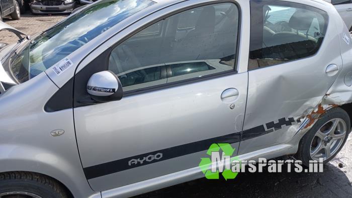 Portier 4Deurs links-voor van een Toyota Aygo, Gebruikt, -, Deur, -