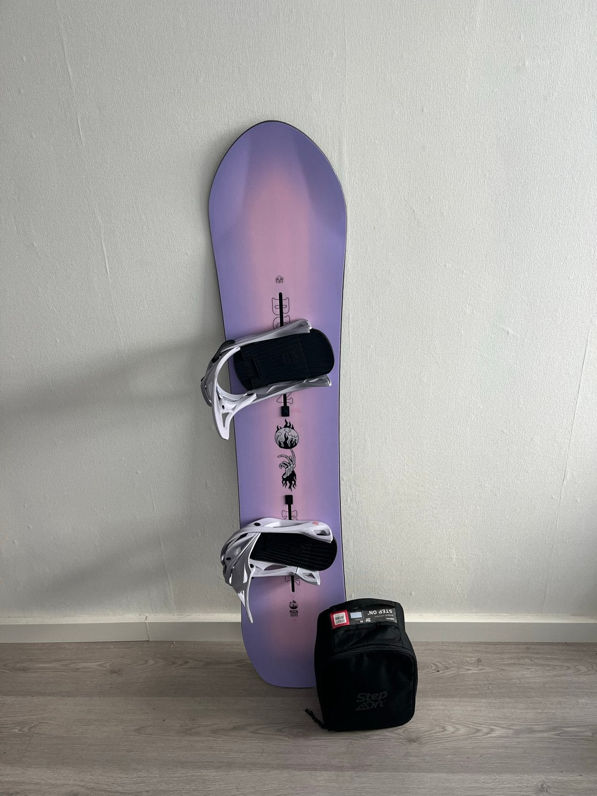 Burton Kilroy 3D 140 Snowboard met Step On WMS M bindingen, Sport en Fitness, Ophalen of Verzenden, Zo goed als nieuw, Board