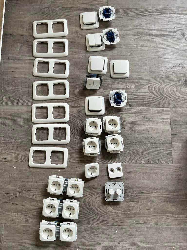 Diversen Busch Jaeger Reflex SI wit schakelmateriaal, Ophalen of Verzenden, Gebruikt, Schakelaar