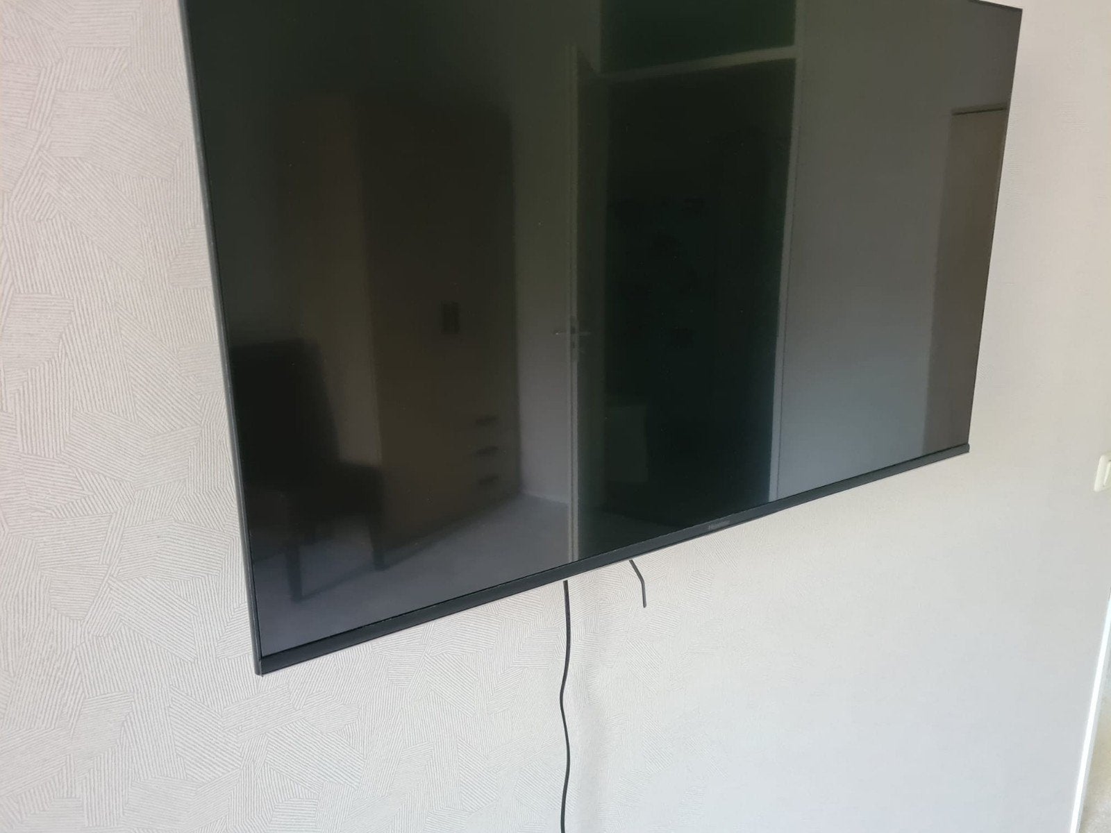 Hisense 43A7NQ 4K Smart TV met muurbeugel  afstandsbedienin, LED, 50 Hz, Ophalen of Verzenden, Zo goed als nieuw