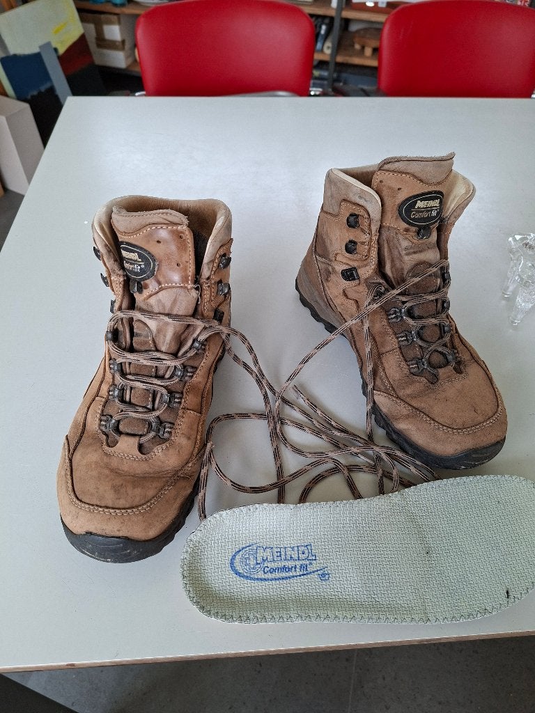 Meindl wandelschoen heren mt 9 of 43, Sport en Fitness, Ophalen of Verzenden, Gebruikt, Schoenen
