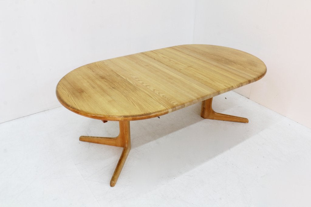 Vintage Deense ronde uitschuifbare eettafel massief hout, Gebruikt, Ophalen of Verzenden, Vijf personen of meer, 100 tot 150 cm