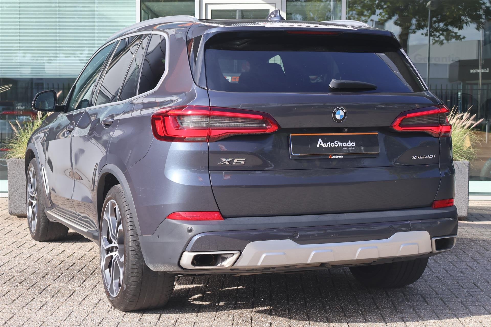 BMW X5 (g05) xDrive40i High Executive 340pk | Camera | Cruis, Dealer onderhouden, Gebruikt, Met garantie (alle), 138 €/maand
