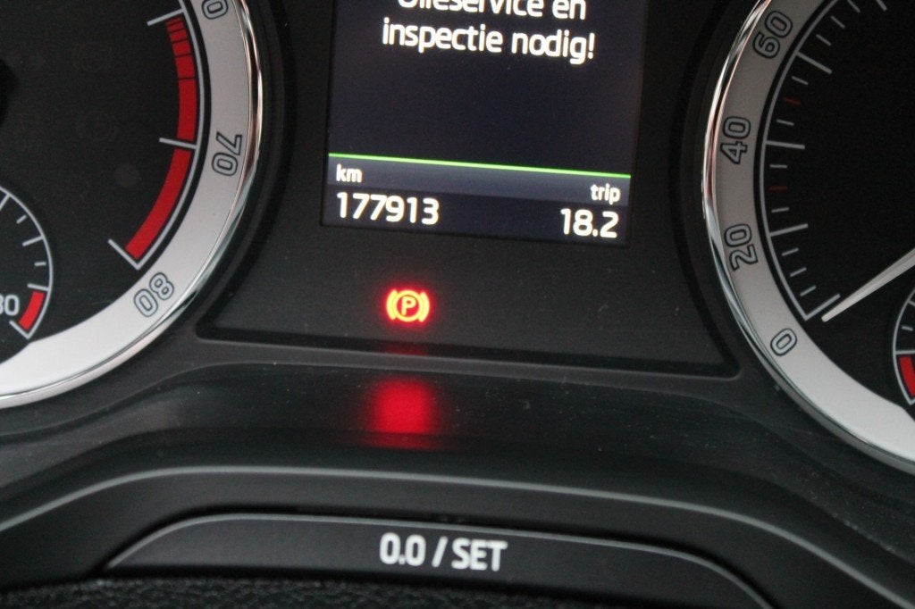 Skoda KAROQ 1.0 TSI BUSINESS EDITION, Voorwielaandrijving, Gebruikt, Euro 6, 116 pk