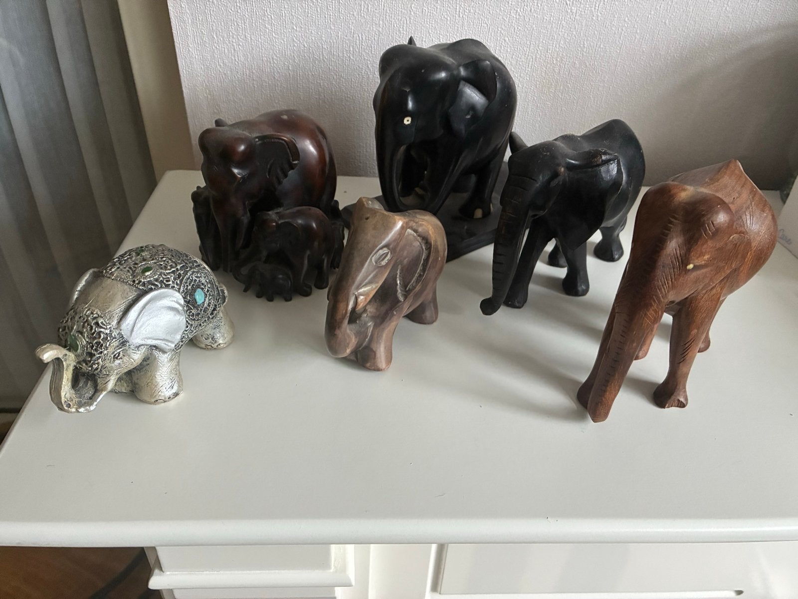 Verzameling van 7 handgesneden olifantenbeelden, Antiek en Kunst, Minder dan 20 cm, Ophalen of Verzenden, Beeld, Hout