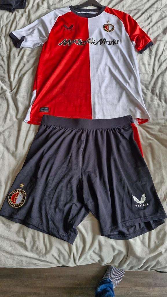 Heren Feyenoord tenue maat L, Maat 52/54 (L), Castore, Ophalen of Verzenden, Zo goed als nieuw