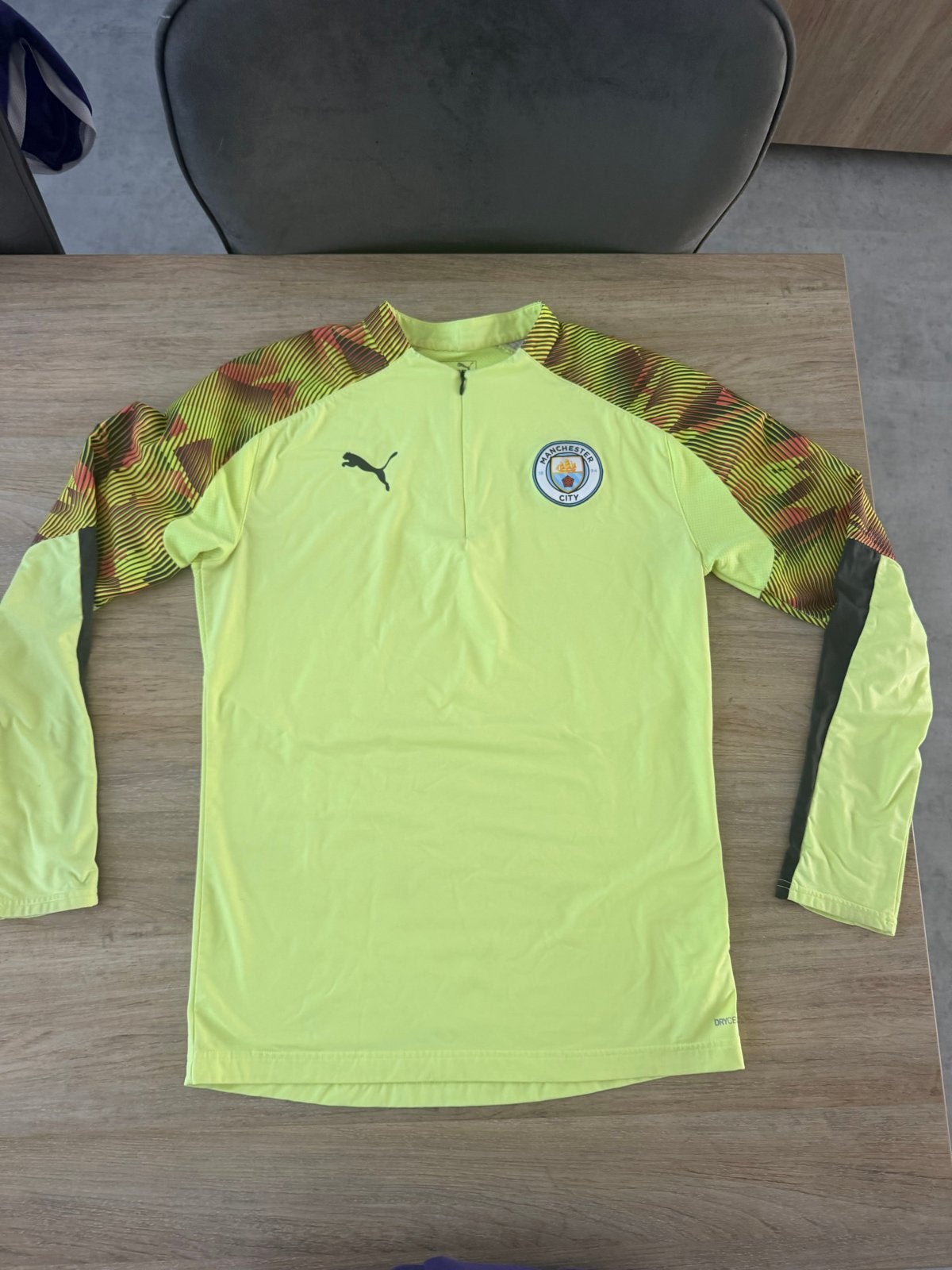 Manchester City Trainingspak - Puma, Maat 48/50 (M), Geel, Ophalen of Verzenden, Zo goed als nieuw
