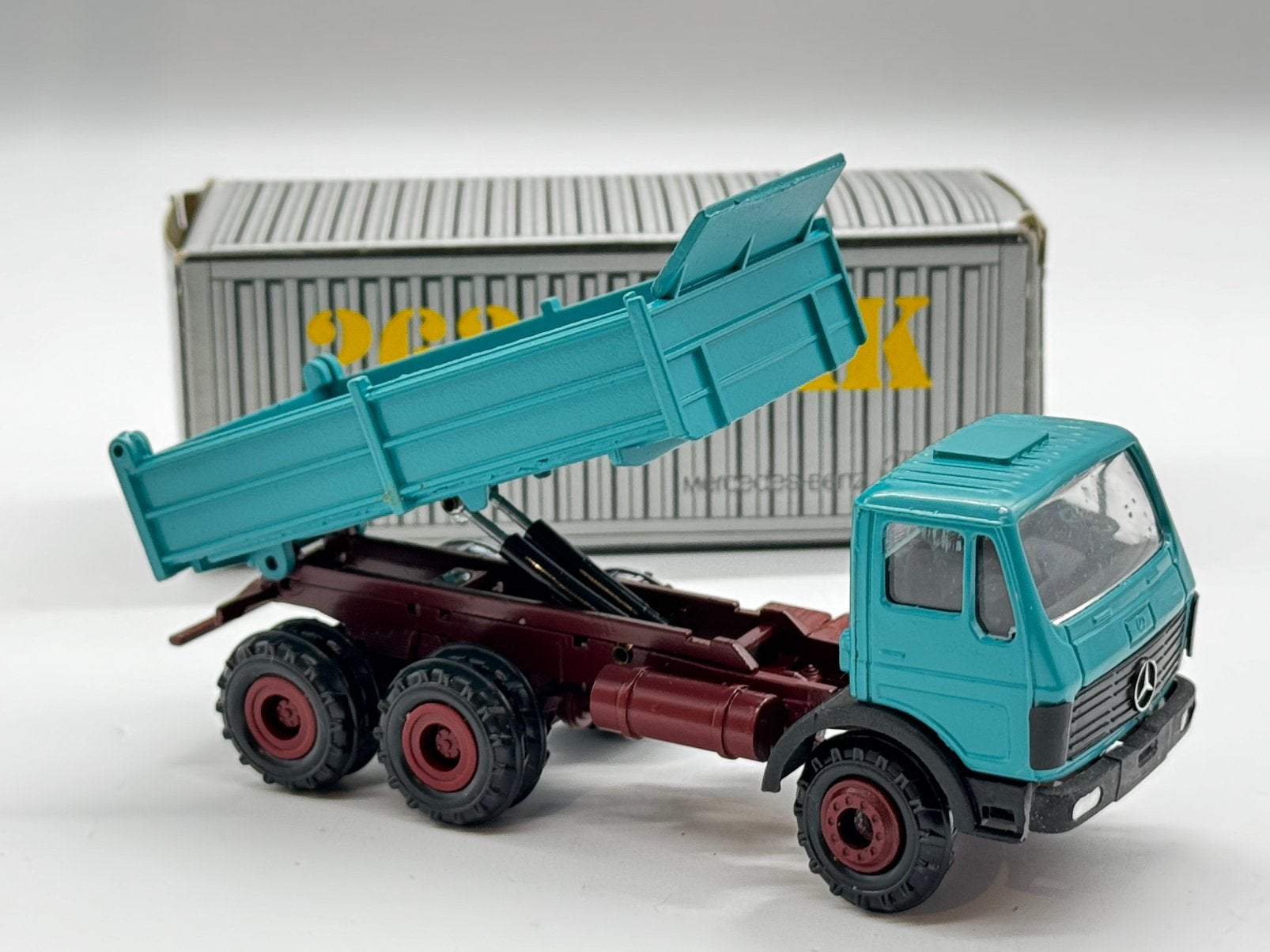 CONRAD MERCEDES BENZ SK 6x6 kipper