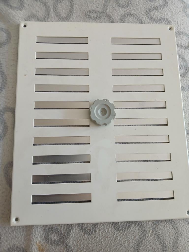2 ventilatie roosters, Ophalen