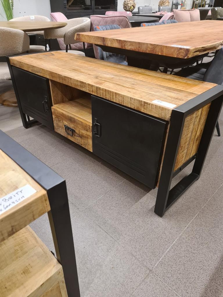 Nieuw industrieel tv meubel Bas 150x60x45cm mango metaal€225, Ophalen, Hout, ., Nieuw