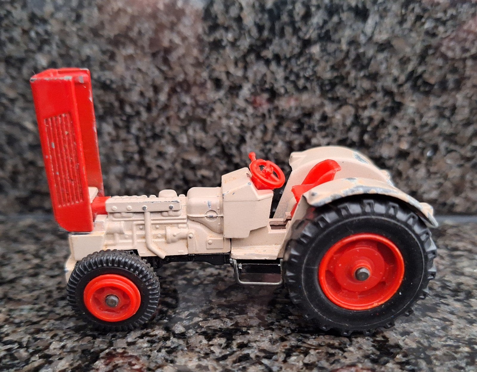 Siku Hanomag 900 Tractor 1:60 - Vintage Speelgoed, Ophalen of Verzenden, Gebruikt, Hijskraan, Tractor of Landbouw, SIKU