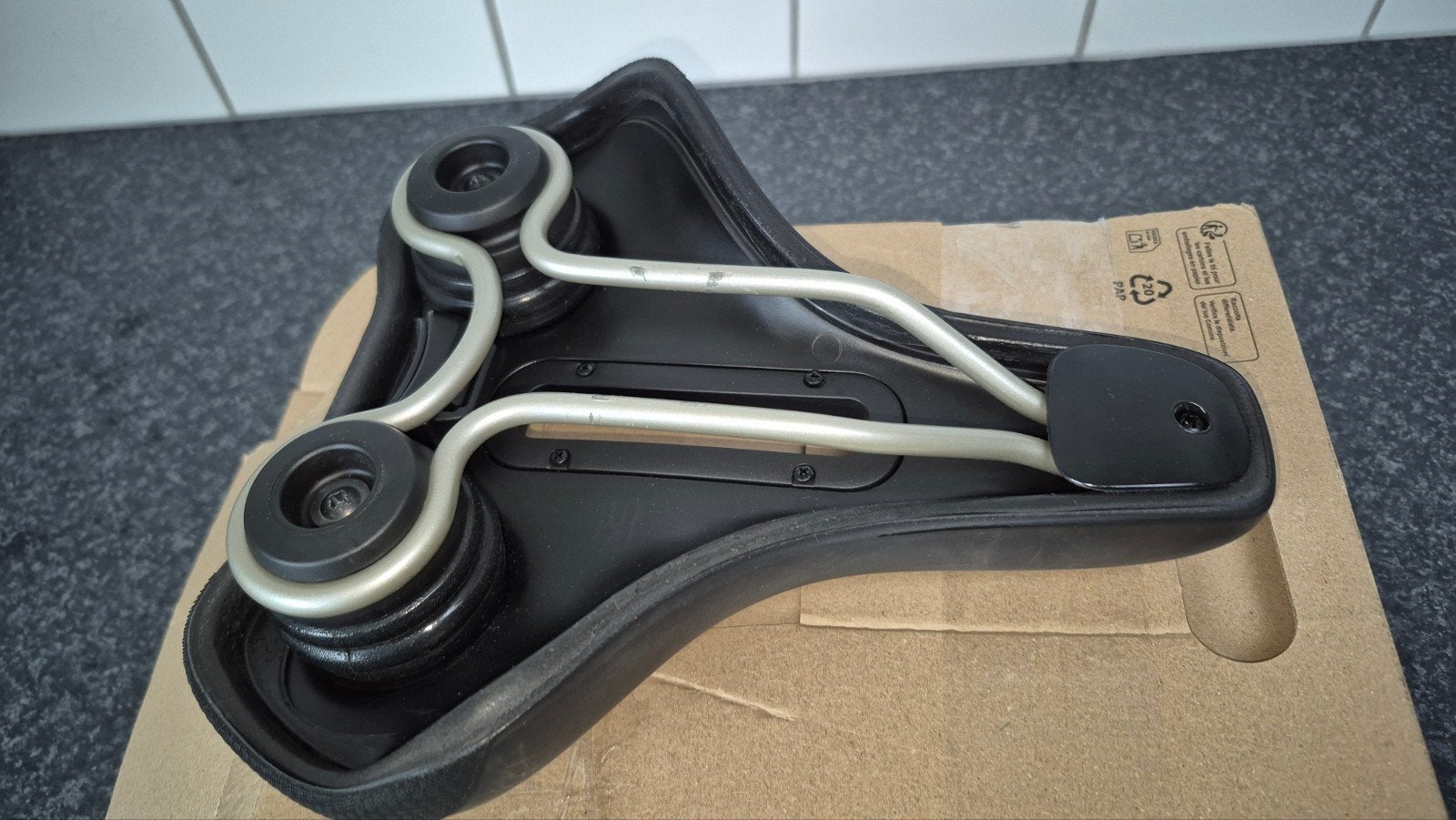 Selle Royal Royalgel fietszadel - Comfortabel en duurzaam, Fietsen en Brommers, Elektrische fiets, Verzenden, Kunststof, Zo goed als nieuw