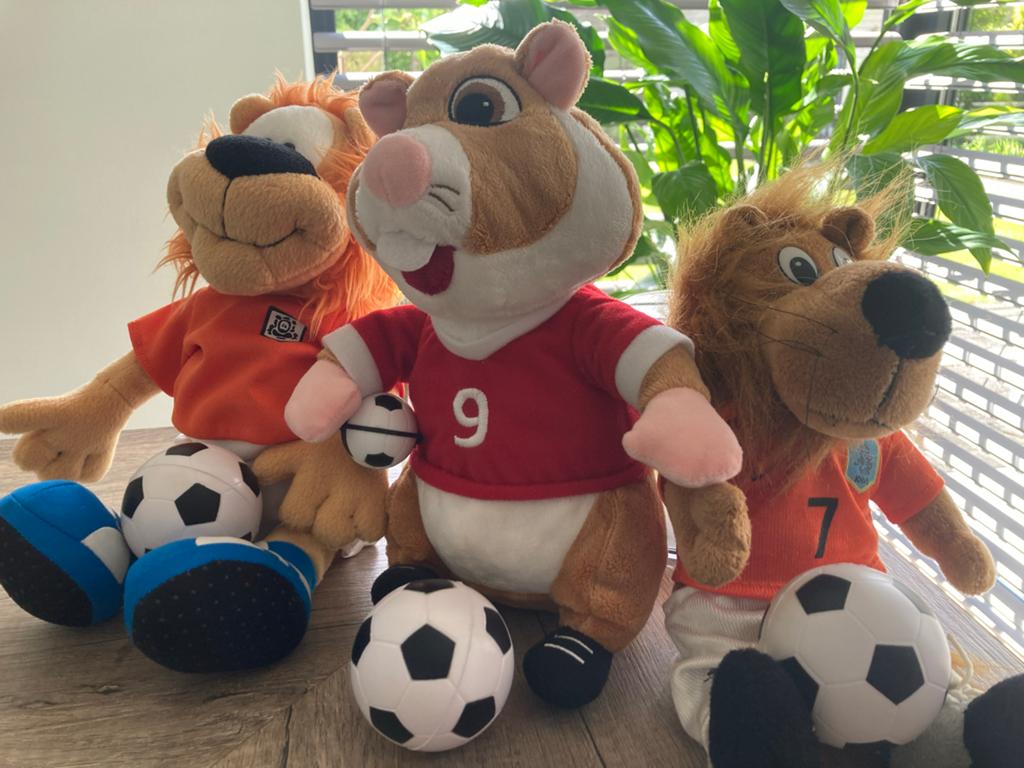 WK 2026 knuffels: 2 leeuwen en 1 hamster, Ophalen of Verzenden, Zo goed als nieuw