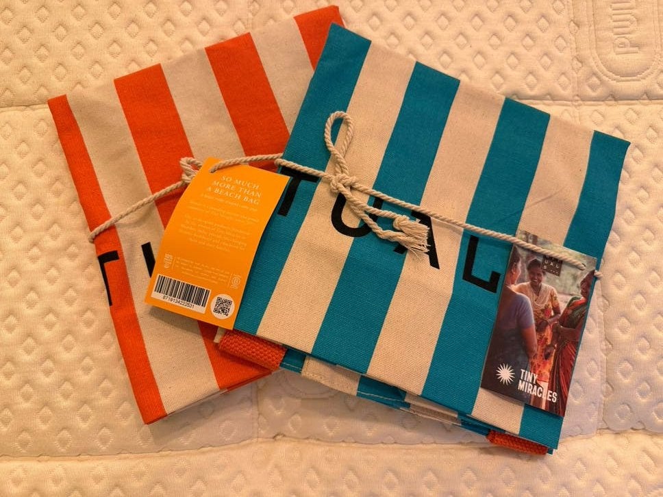 Strandtassen rituals nieuw, 1x blauw en 1x oranje  (2026), Kleding | Dames, Ophalen of Verzenden, Nieuw, Overige kleuren, Overige typen