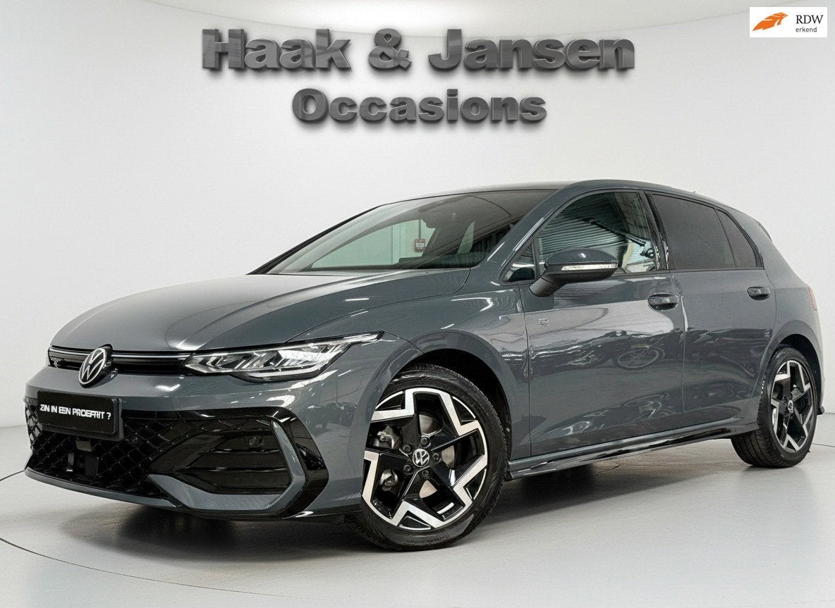 Volkswagen Golf 1.5 eTSI R-Line Edition DSG Camera carplay, Dealer onderhouden, Zwart, 4 cilinders, 150 pk