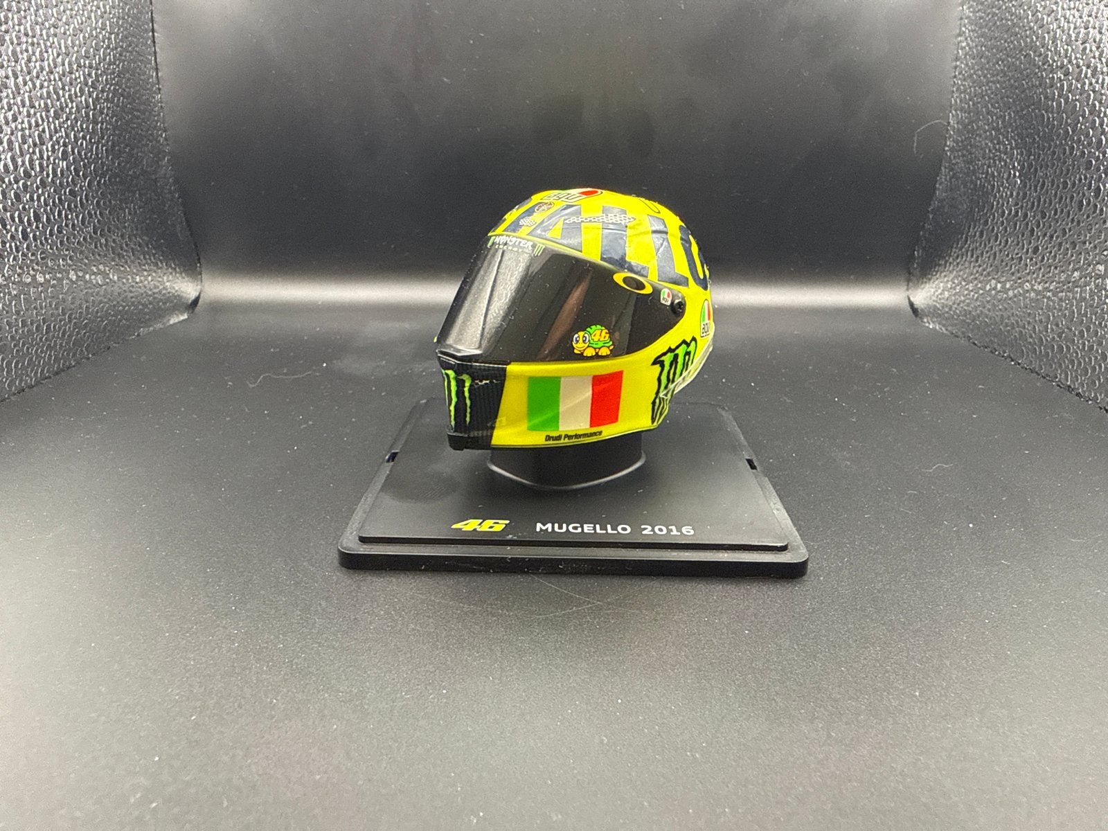 Valentino Rossi Helm Mugello 2016 Schaal 1:5, Ophalen of Verzenden, Zo goed als nieuw, Motor
