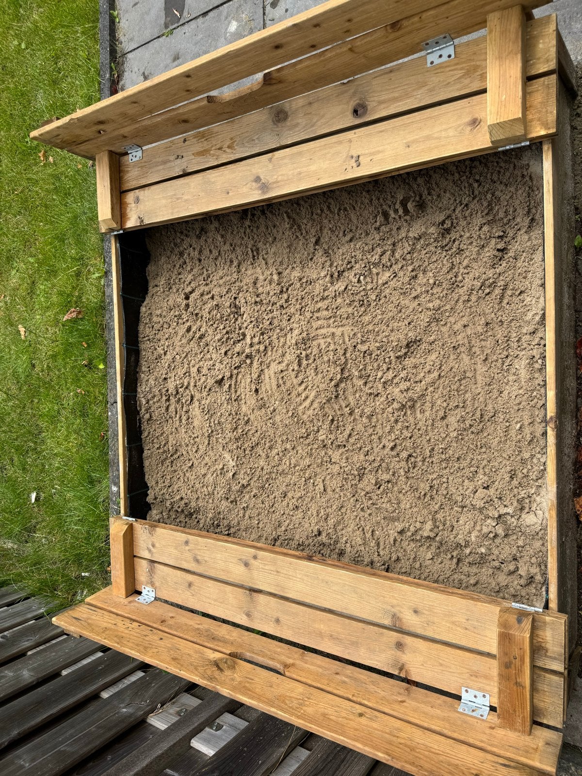 Houten zandbak met zeil en bankjes, 1.20x1.20m en incl. zand, Kinderen en Baby's, Speelgoed | Buiten | Zandbakken, Ophalen, Gebruikt