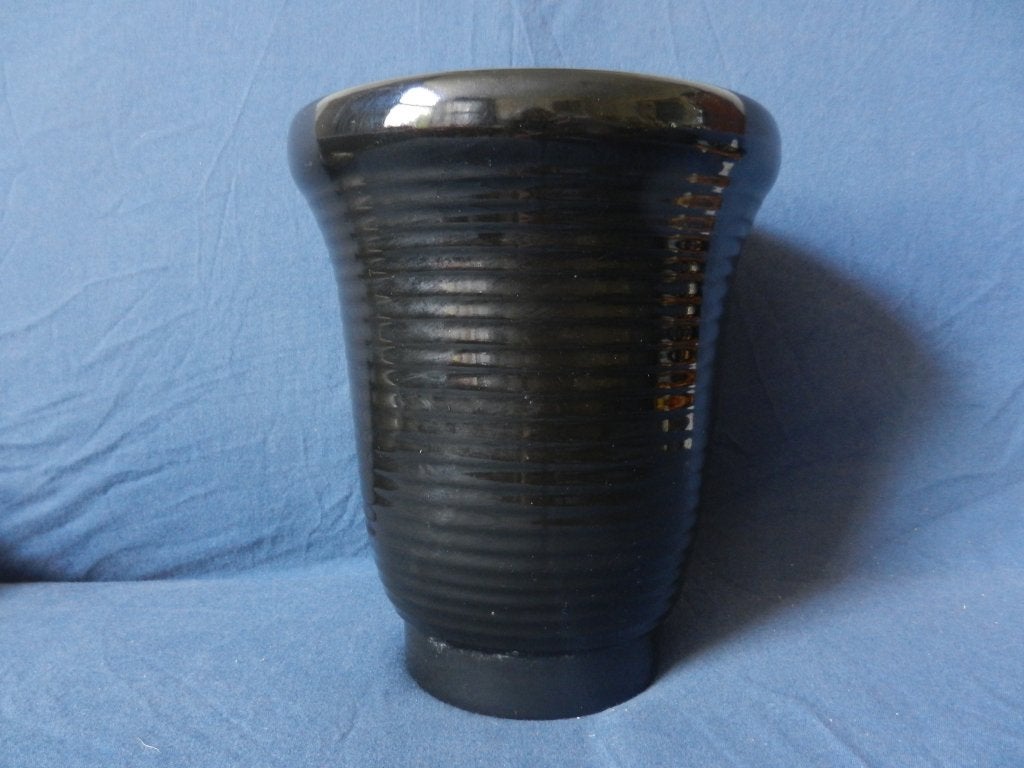 Hoge zwart geglazuurde geribde vaas ADCO Groningen h 20,9 cm, Antiek en Kunst, Ophalen of Verzenden