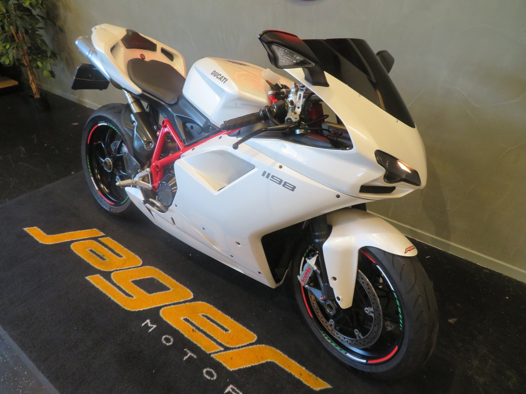 Ducati 1098 SUPERSTAAT NIEUWSTAAT! (bj 2008), Motoren, Motoren | Ducati, Bedrijf, Sport
